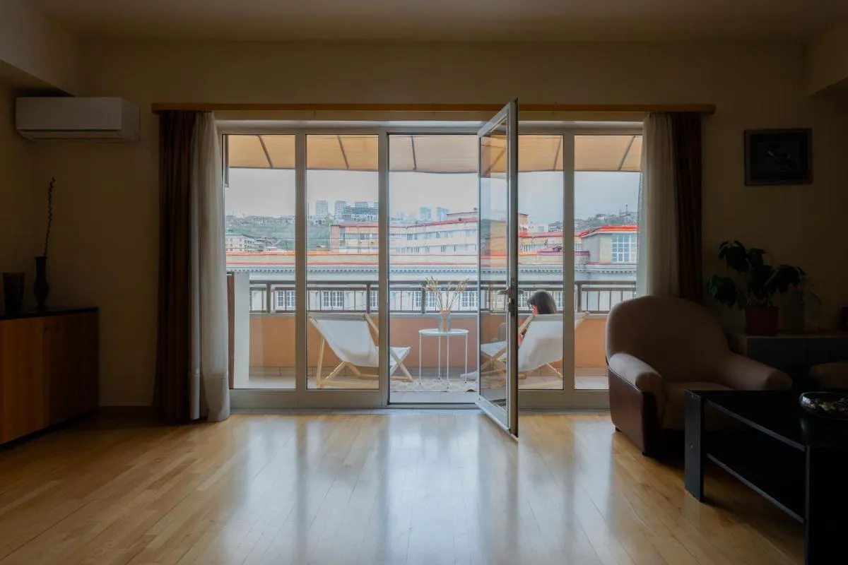 Image 3 of 1BR Apt City Centre near Matenadaran by Keygo 9