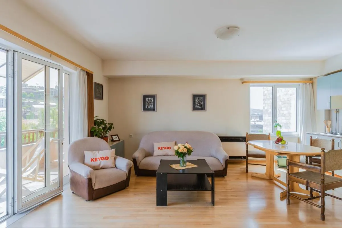 Image 1 of 1BR Apt City Centre near Matenadaran by Keygo 9