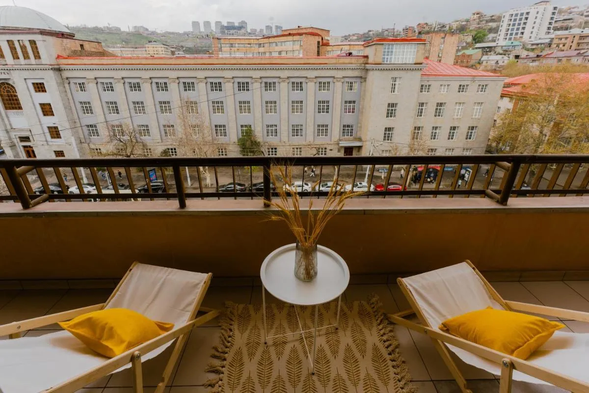 Image 2 of 1BR Apt City Centre near Matenadaran by Keygo 9