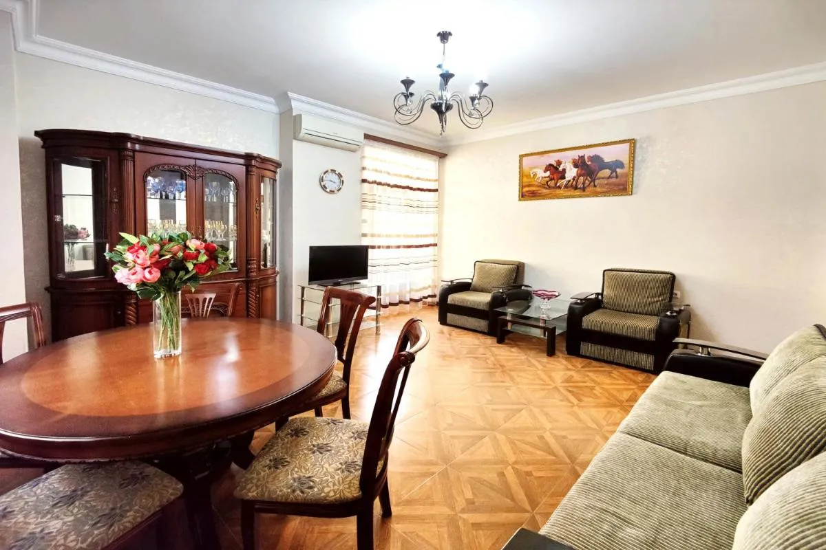 Image 3 of 2 Bedroom Apartment on Byuzand street