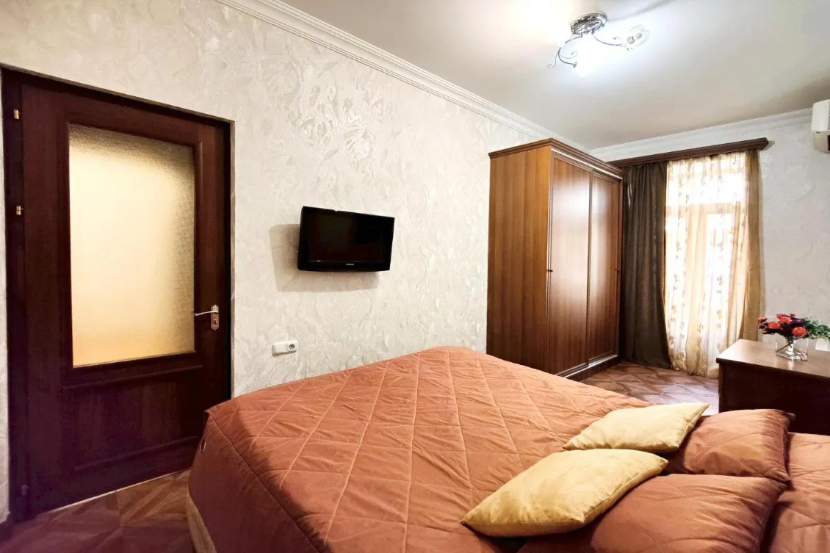 Image 6 of 2 Bedroom Apartment on Byuzand street