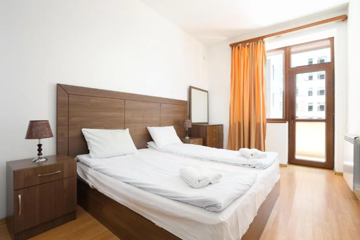 Image of 2 Bedroom in Northern Avenue with a Balcony, Republic Square