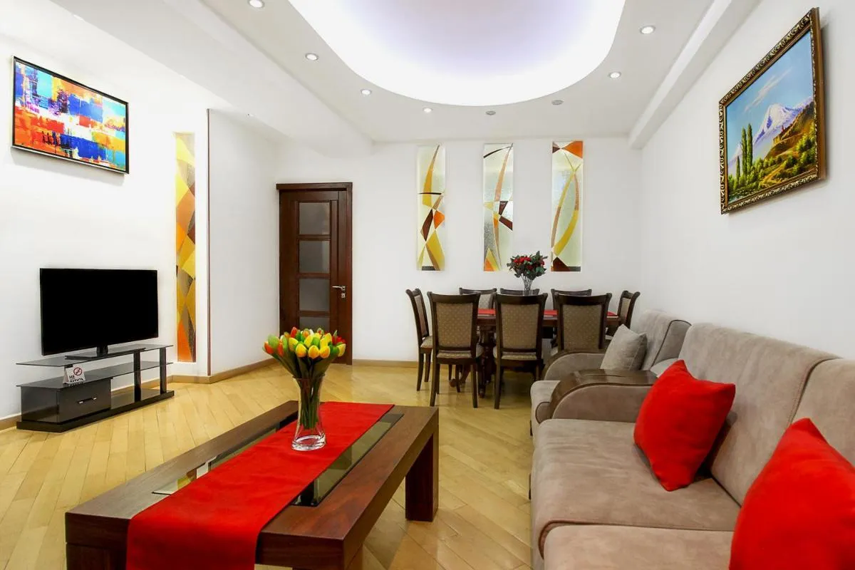 Image 4 of 3 Bedroom Apartment near Republic Square