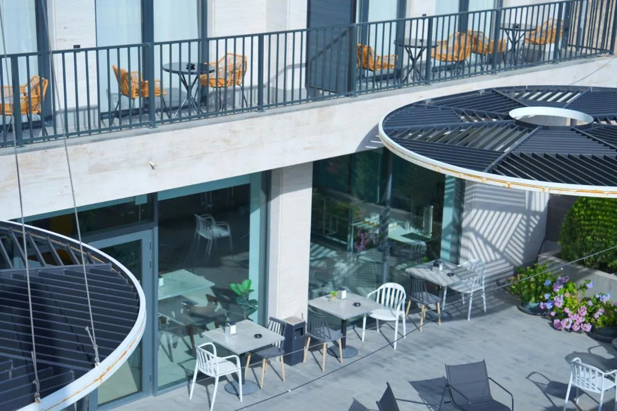 Image 1 of 4Guest Hotel