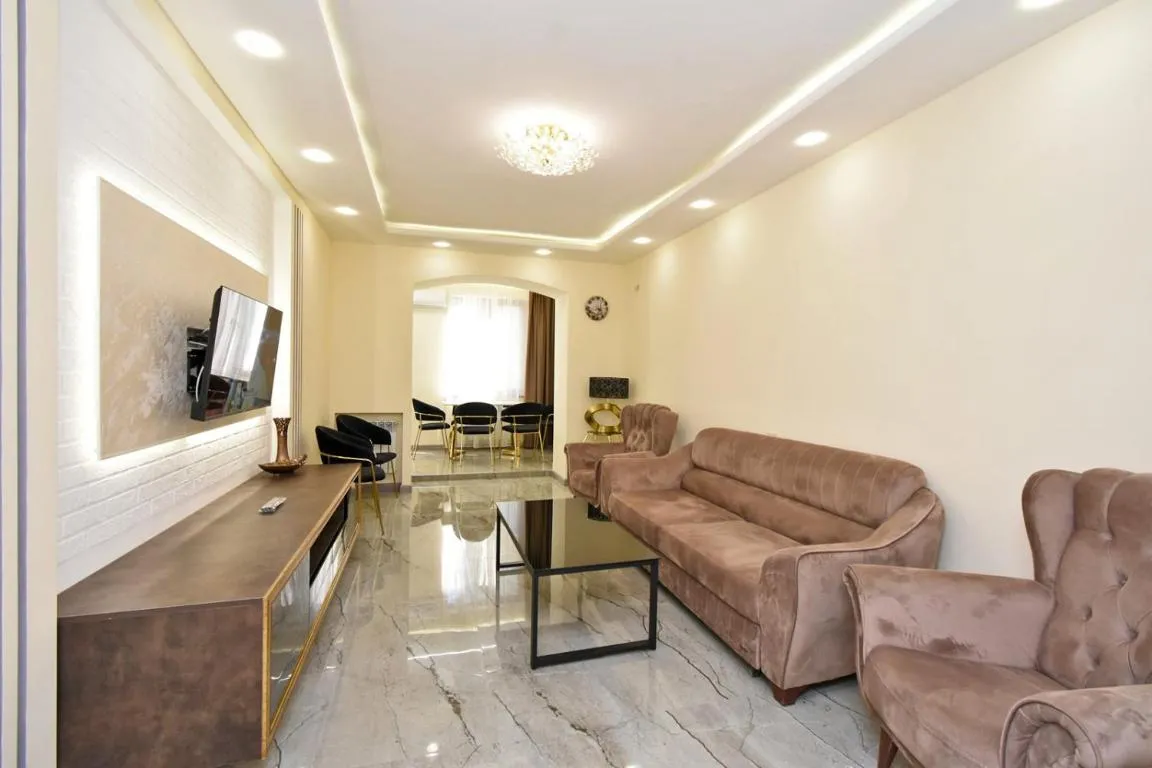 Image of Apart 10