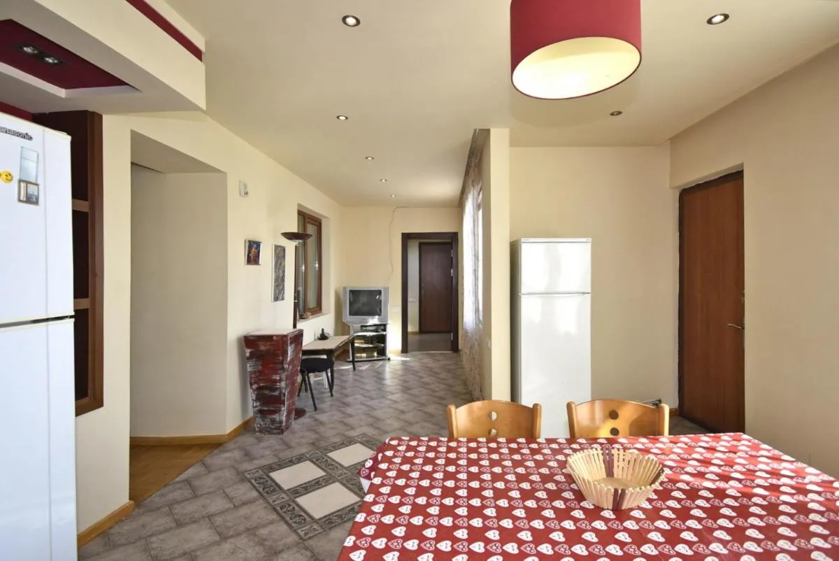 Image 3 of Ararat view 3-bedroom apartment