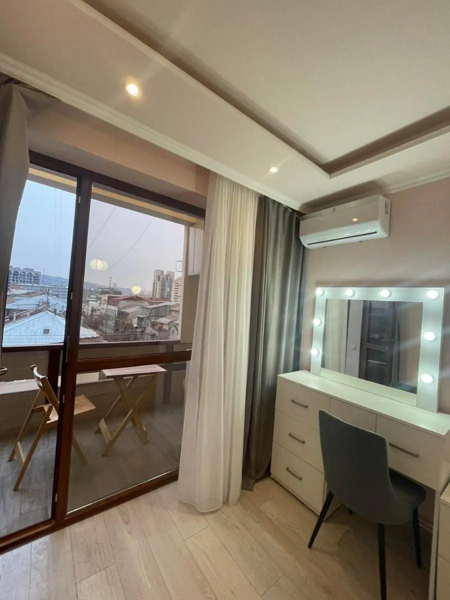 Image 6 of Deluxe apartment in the city center