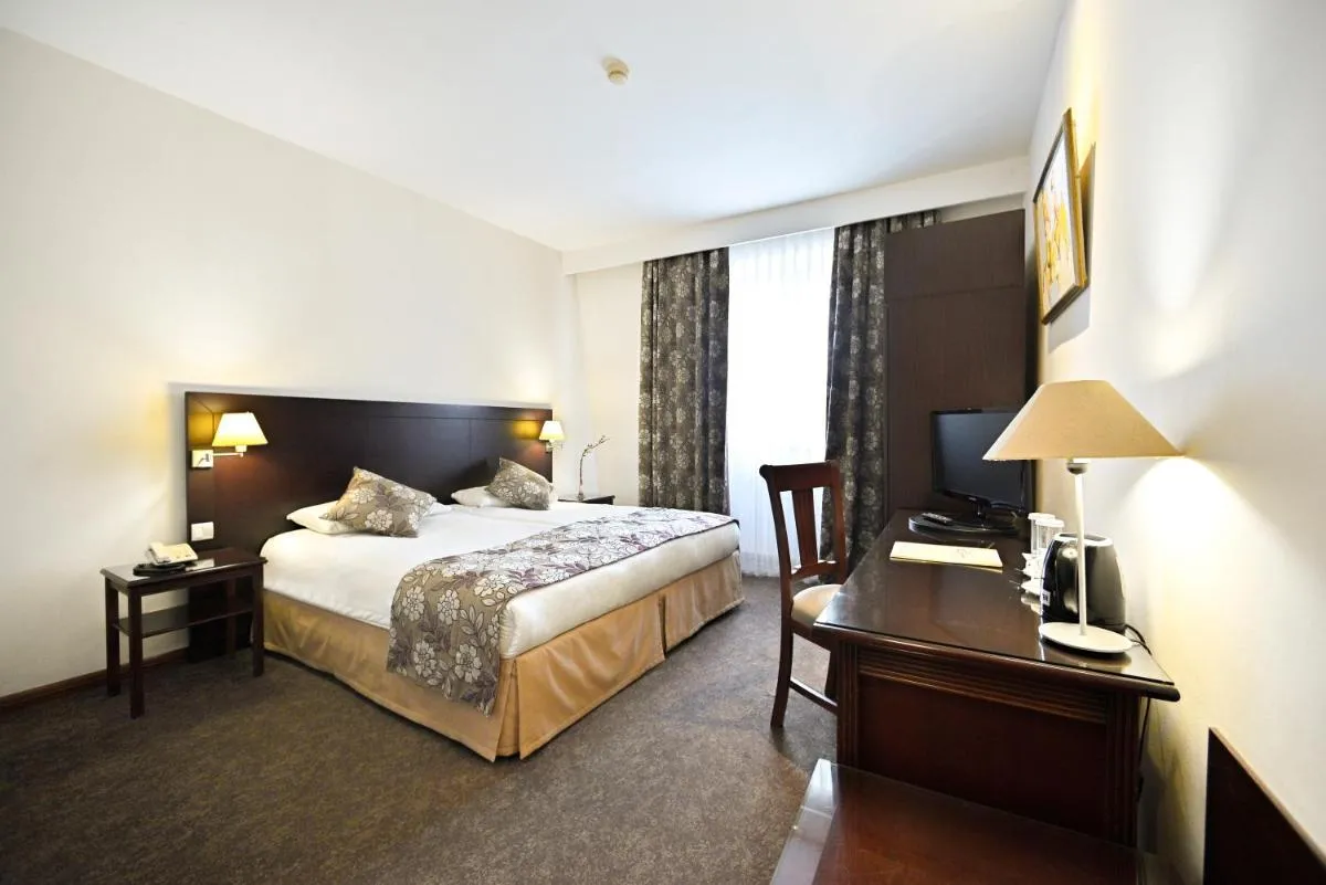 Image 4 of Europe Hotel