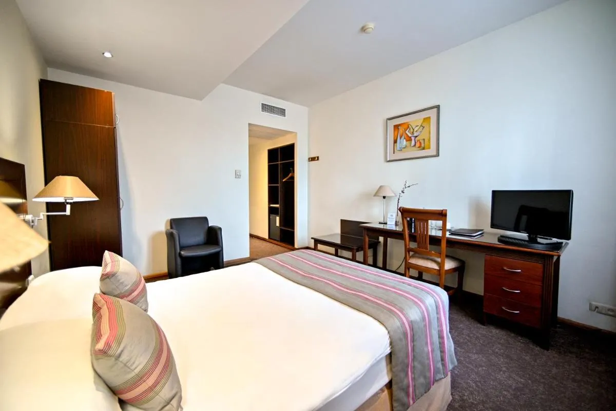 Image 2 of Europe Hotel