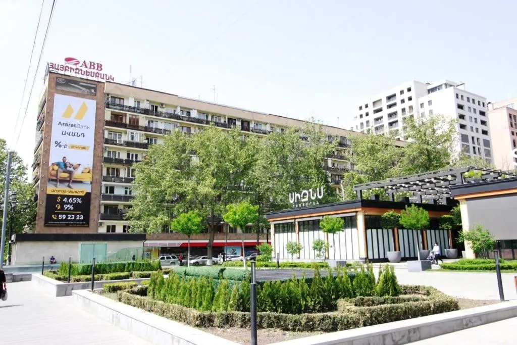 Image 4 of Excellent apartment in the center of the Yerevan 15