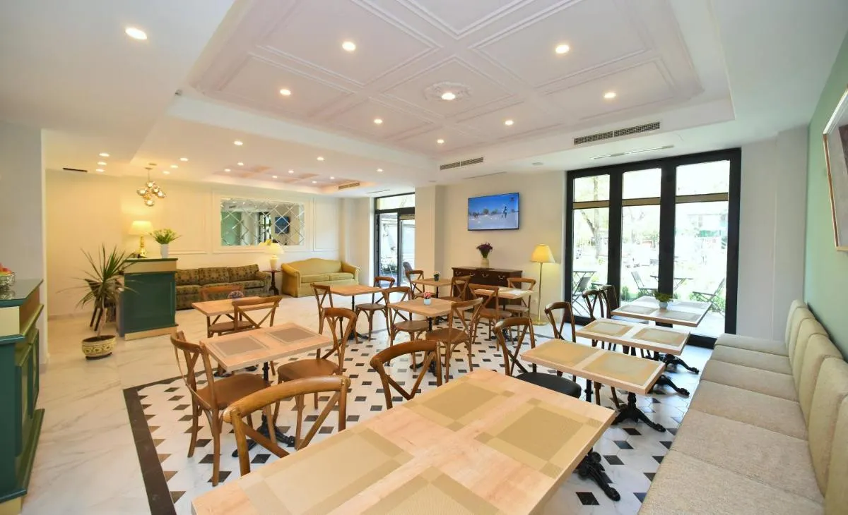 Image of Hotel Avenue 30