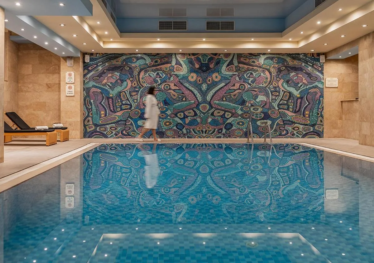 Image 4 of Hotel National