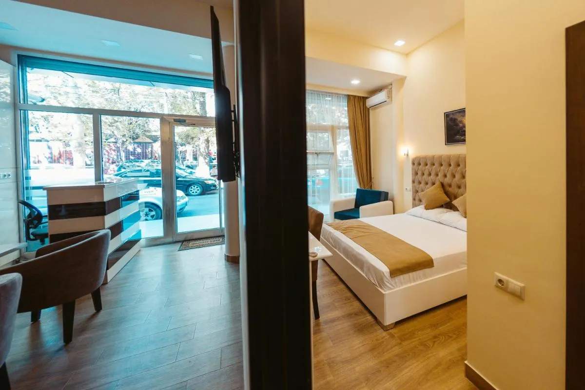 Image 1 of L’image Art Hotel