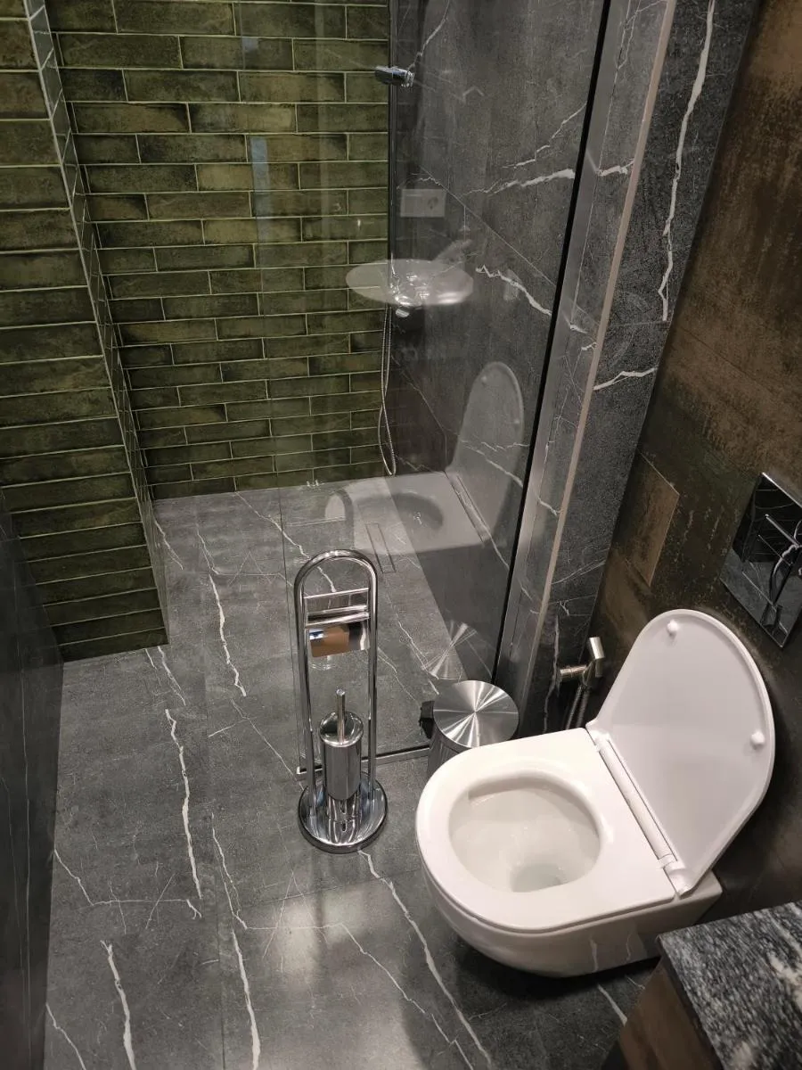 Image 4 of London Hotel Yerevan