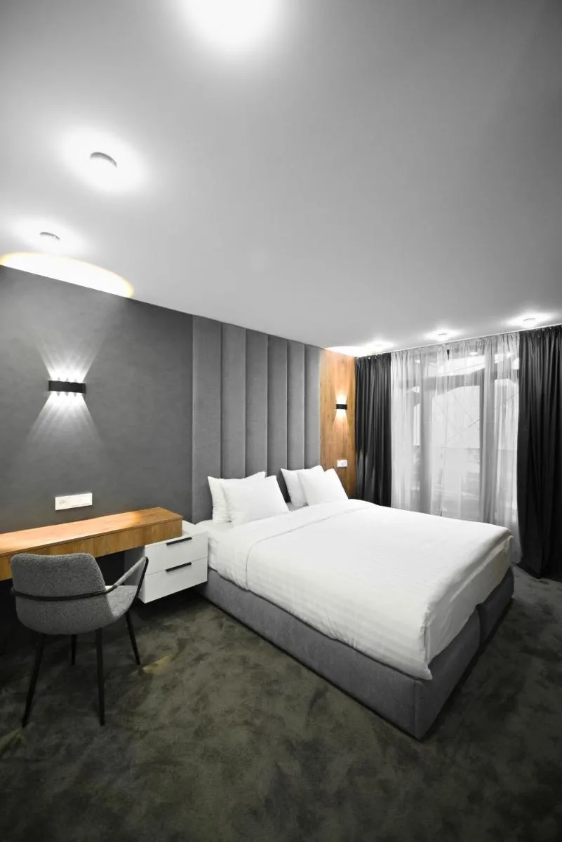 Image 3 of London Hotel Yerevan