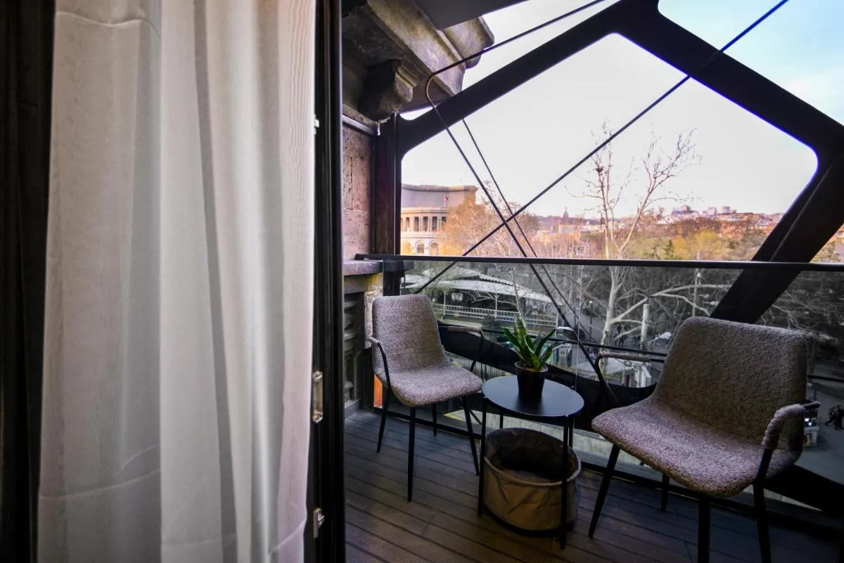 Image 2 of London Hotel Yerevan