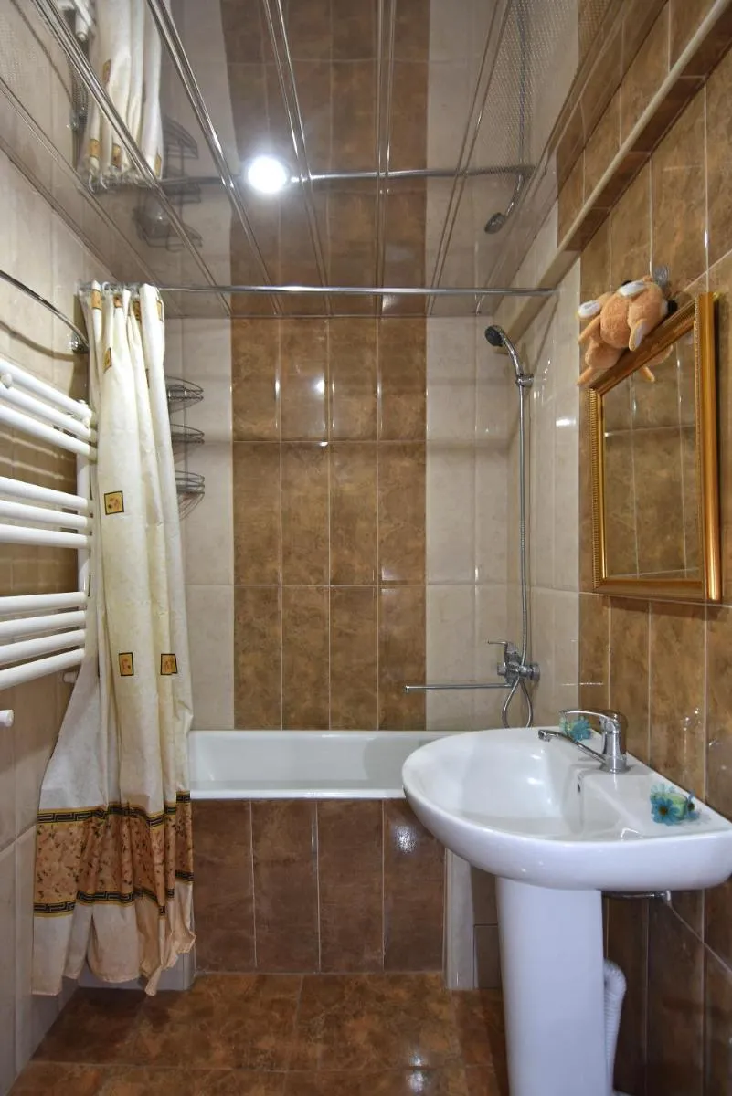 Image 3 of Luxary apartment near opera & Cascade!
