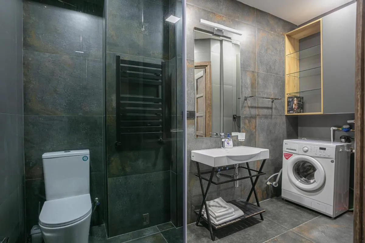 Image 2 of Luxe Apartment in Center