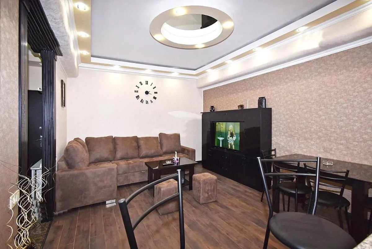 Image 2 of Luxury Apartment in Republic Square
