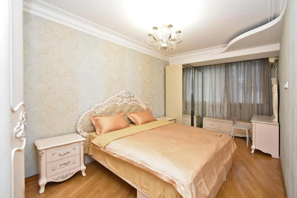 Image 4 of Luxury apartments near Republic Square