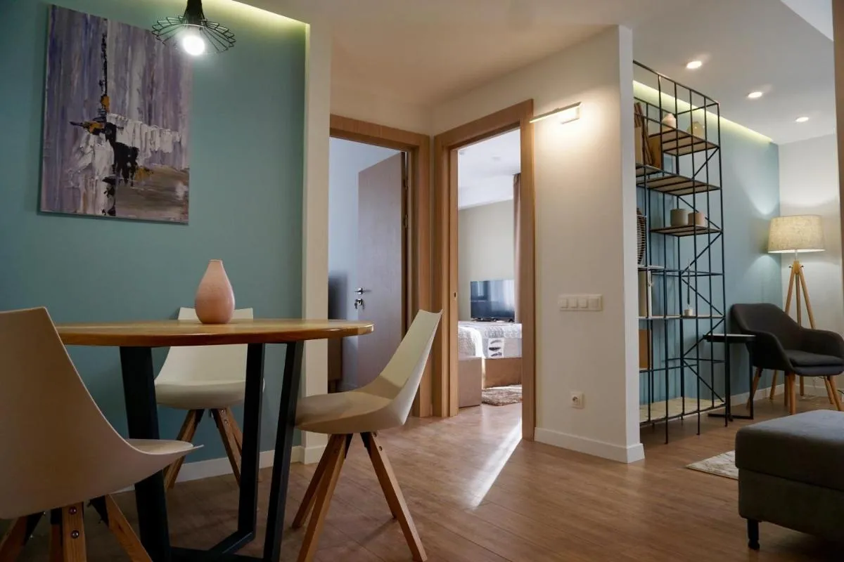 Image 3 of North Avenue Loft Apartments