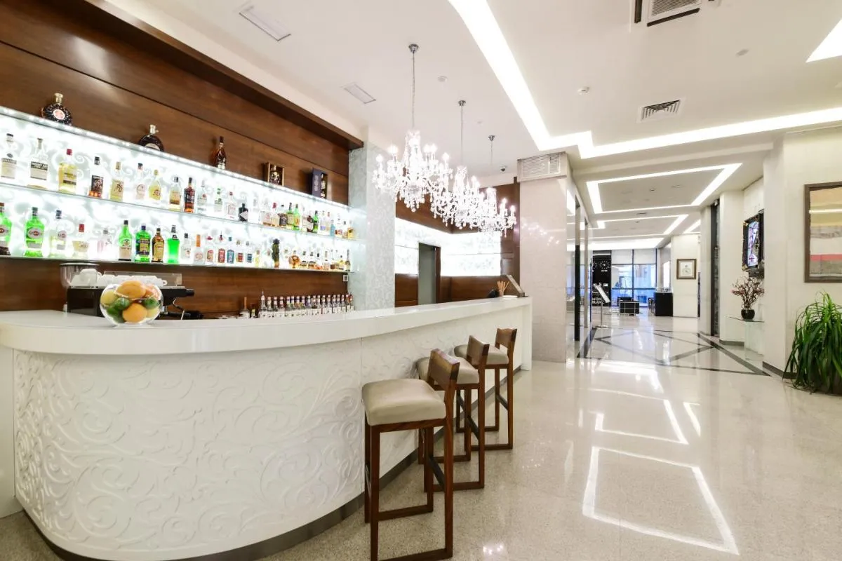 Image 3 of Opera Suite Hotel