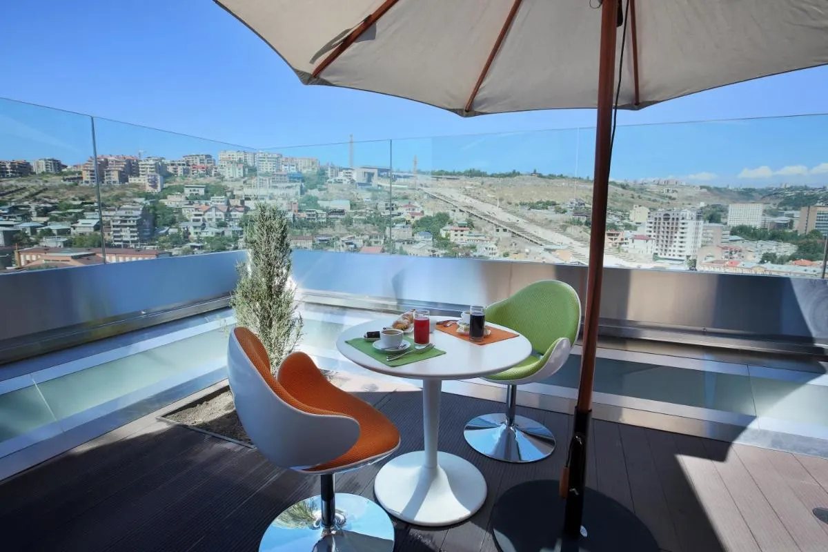 Image 5 of Opera Suite Hotel