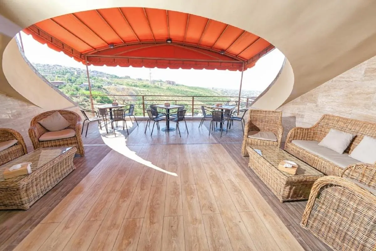 Image 5 of Regineh Hotel