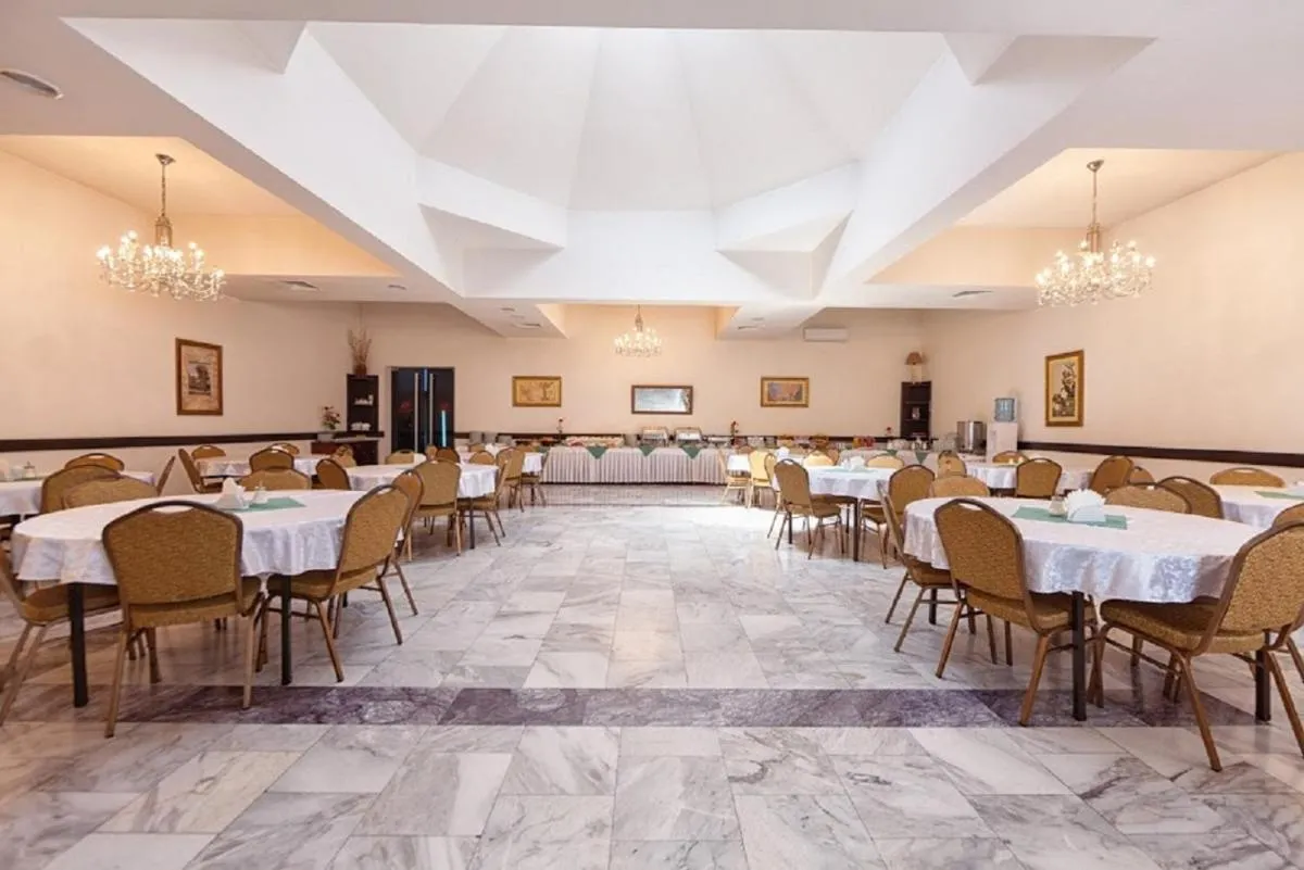 Image 3 of Regineh Hotel