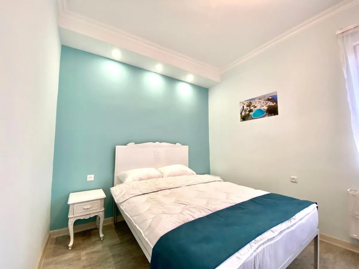 Image 4 of Santorini Hostel