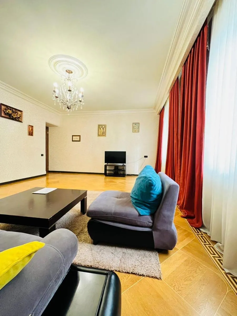 Image 6 of Superb Central Location! Spacious and Comfortable 1 Bedroom + Jacuzzi, Next To Northern Avenue