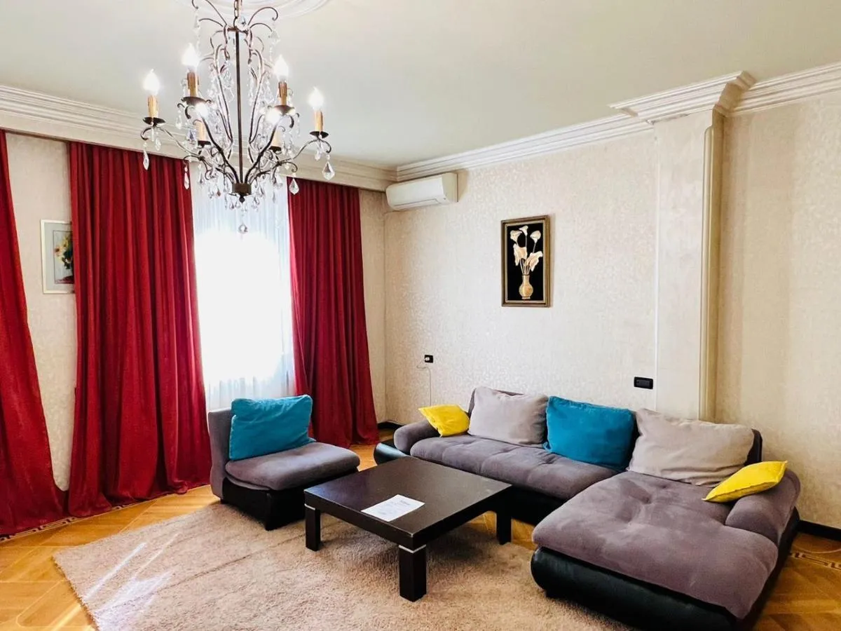 Image 2 of Superb Central Location! Spacious and Comfortable 1 Bedroom + Jacuzzi, Next To Northern Avenue