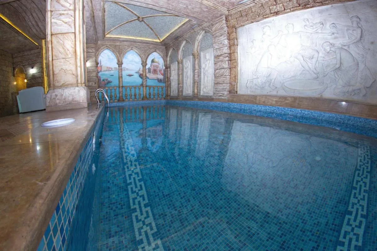 Image 2 of Venezia Palazzo Hotel